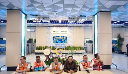Pelayanan Terminal Peti Kemas Tanjung Priok Berjalan Normal Usai Penyesuaian Sistem Gate Pass - Teropong Rakyat