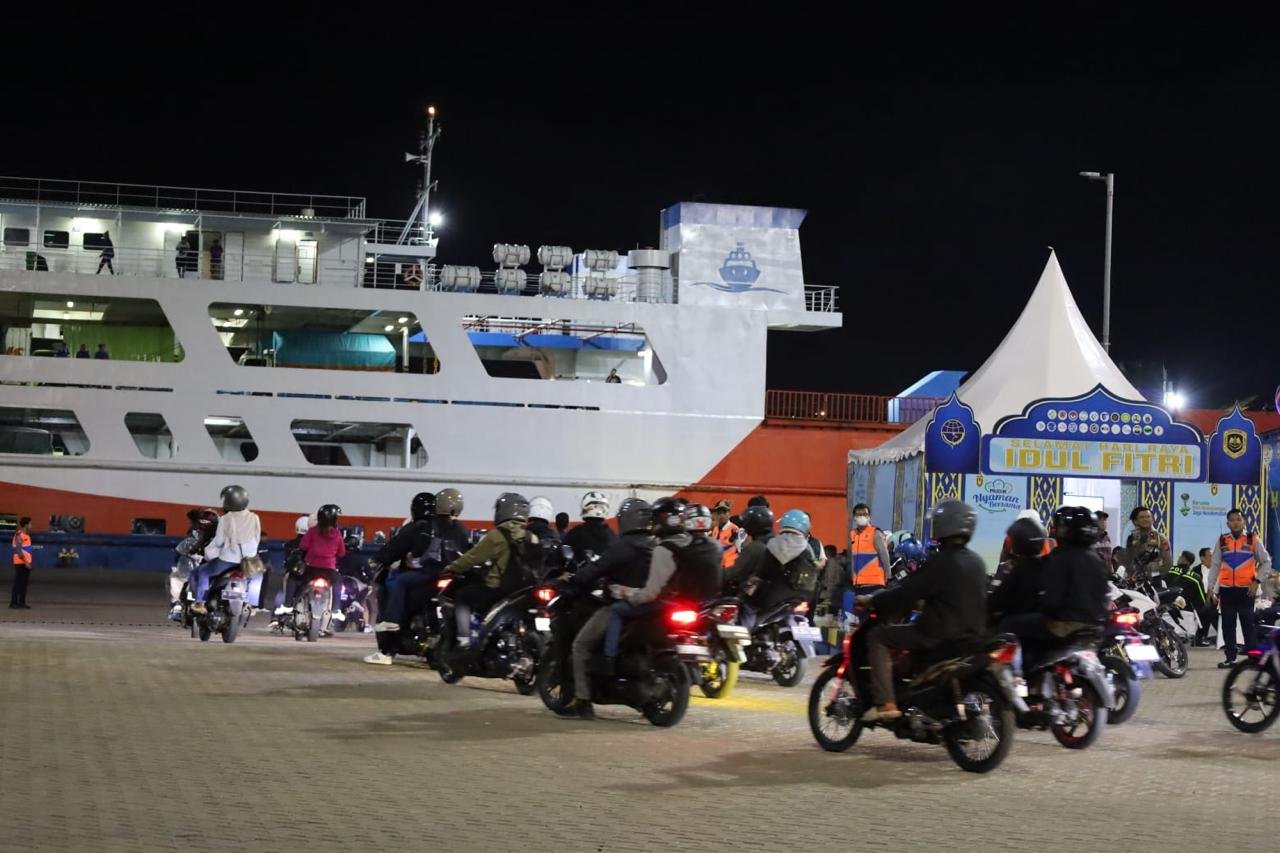 PTP Nonpetikemas Cabang Banten Dukung Arus Mudik Motor dan Truk Sembako ke Sumatera