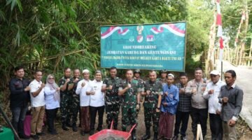 Karya Bakti TNI AD, Pangdam Jaya Mulai Pembangunan Jembatan dan Perbaikan Rumah Warga