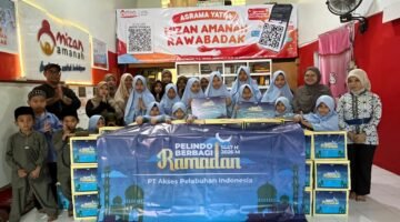 Pelindo Berbagi: Pt Akses Pelabuhan Indonesia Bagikan Takjil Dan Sembako Sebagai Wujud TJSL