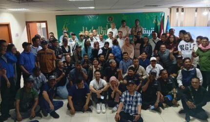 Potluck Warnai Halalbihalal PWI Jaya, 50 Jenis Hidangan Tersaji - Teropong Rakyat