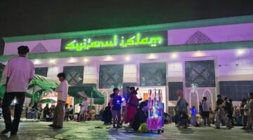 Dari Rekreasi hingga Silaturahmi, Alun-Alun Kuningan Dipadati Pengunjung saat Lebaran