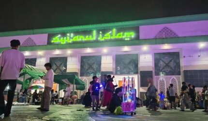 Dari Rekreasi hingga Silaturahmi, Alun-Alun Kuningan Dipadati Pengunjung saat Lebaran - Teropong Rakyat