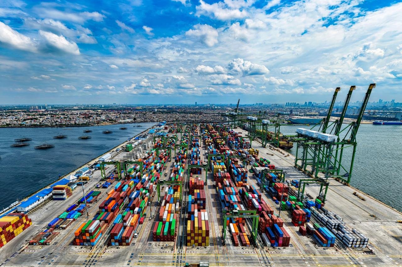 Manajemen Lalu Lintas Berbasis Kapasitas: Gate Pass Tanjung Priok Atur Arus Kendaraan Secara Terukur - Teropong Rakyat