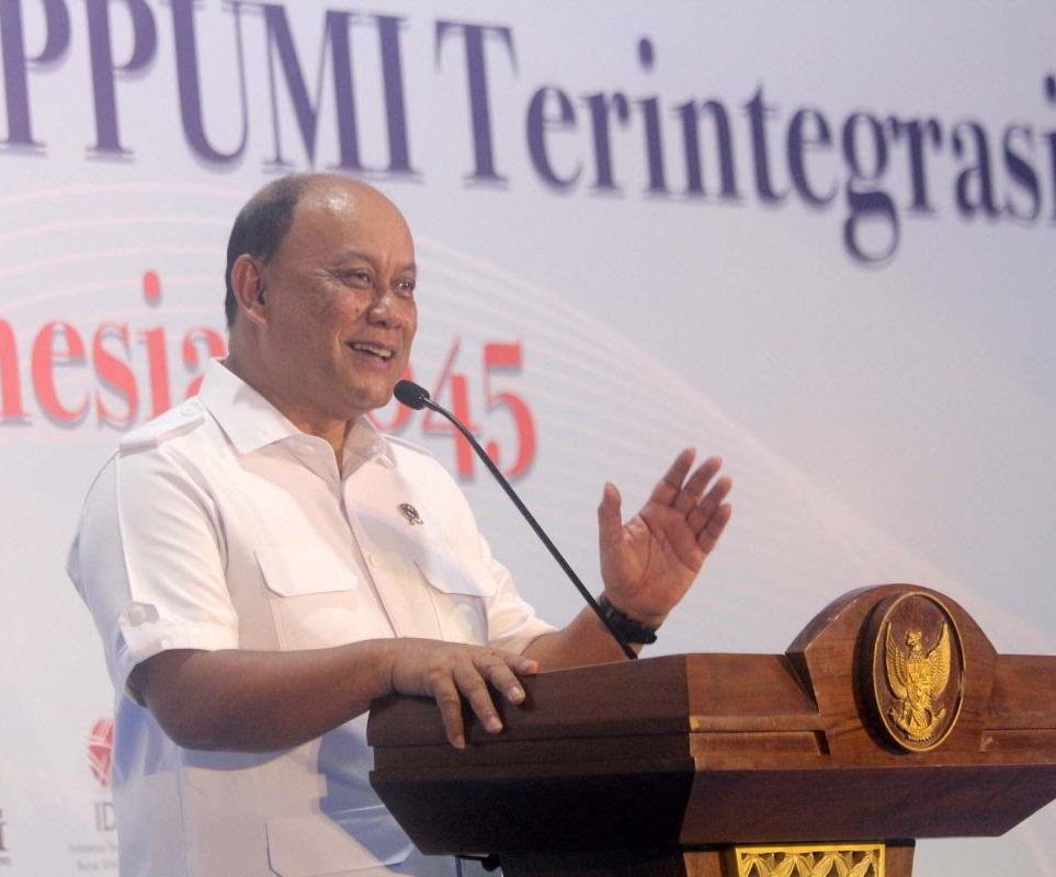 Portal Berita Indonesia dan Dunia Terkini Hari Ini, Update Harian Terbaru, Terlengkap, Tajam, Aktual dan Berimbang. Motor Listrik untuk SPPG Dibeli Rp 42 Juta per Unit, Lebih Murah dari Harga Pasaran - Teropong Rakyat