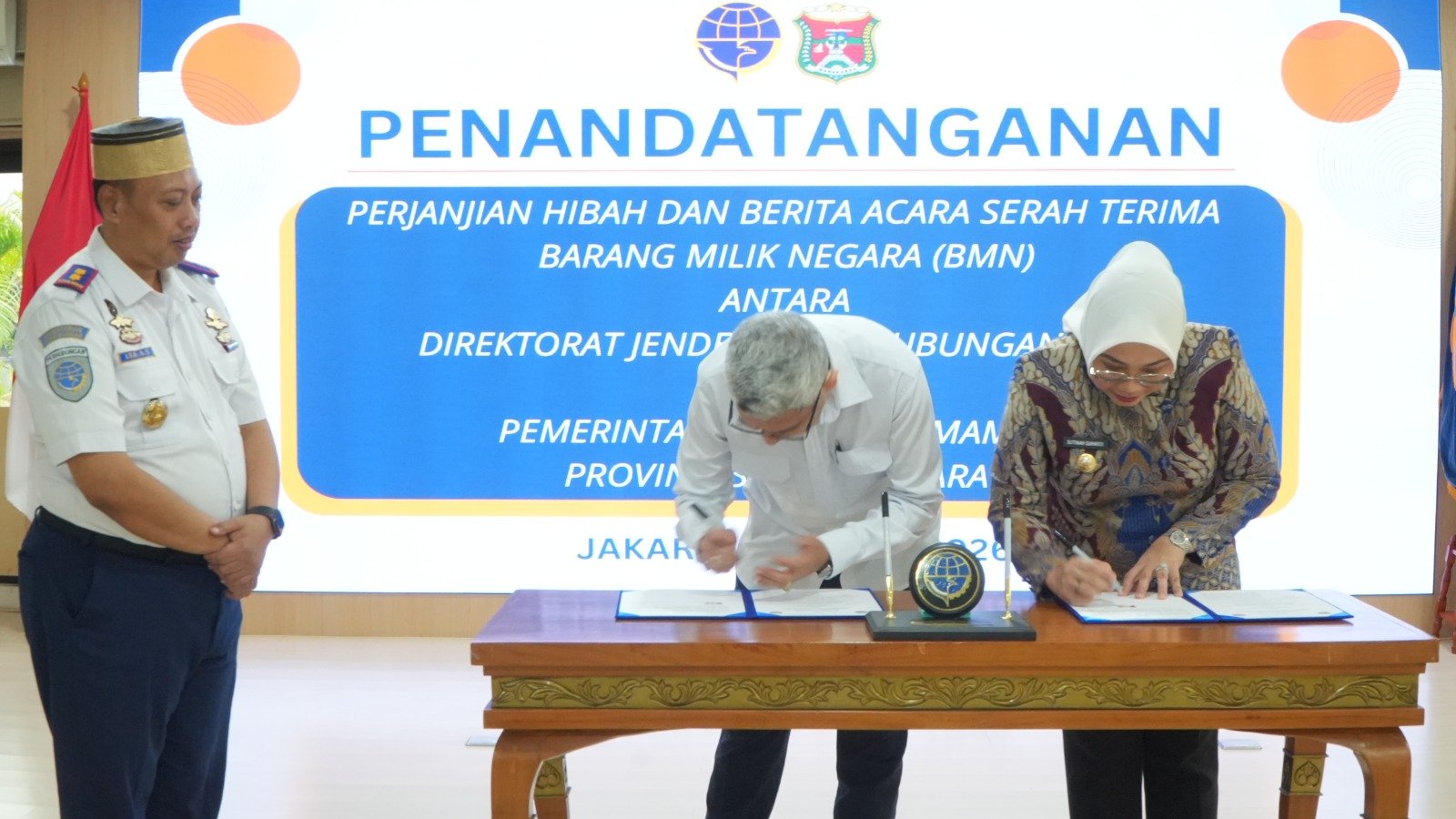 Portal Berita Indonesia dan Dunia Terkini Hari Ini, Update Harian Terbaru, Terlengkap, Tajam, Aktual dan Berimbang. Optimalisasi Aset Negara, Kemenhub Dukung Pembangunan Infrastruktur di Sulawesi Barat - Teropong Rakyat