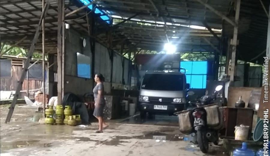 Dugaan Pengolahan Usus Ayam Berformalin di Pemalang, Media Temukan Gudang Tanpa Izin dan Pembuangan Limbah ke Sungai - Teropong Rakyat