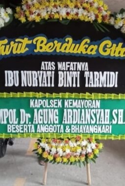 Duka Mendalam, Kapolsek Kemayoran Kirim Karangan Bunga untuk Korban KRL