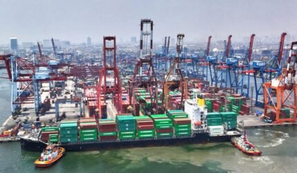 Manajemen Lalu Lintas Berbasis Kapasitas: Gate Pass Tanjung Priok Atur Arus Kendaraan Secara Terukur - Teropong Rakyat