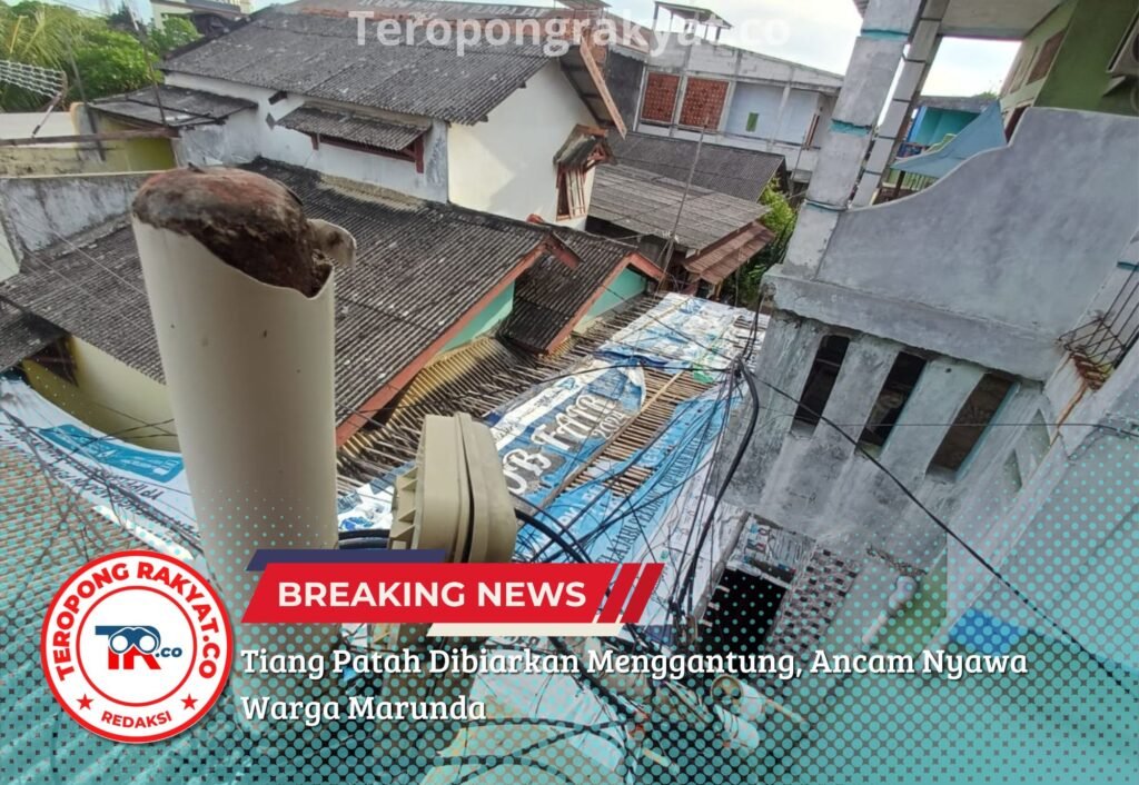 Tiang Patah Dibiarkan Menggantung, Ancam Nyawa Warga Marunda - Teropong Rakyat