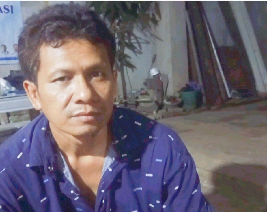 Portal Berita Indonesia dan Dunia Terkini Hari Ini, Update Harian Terbaru, Terlengkap, Tajam, Aktual dan Berimbang. Bantah Ada Pungli, Saksi Erin Ungkap Kronologi Transfer Rp 80 Juta ke Oknum Disdagperin - Teropong Rakyat
