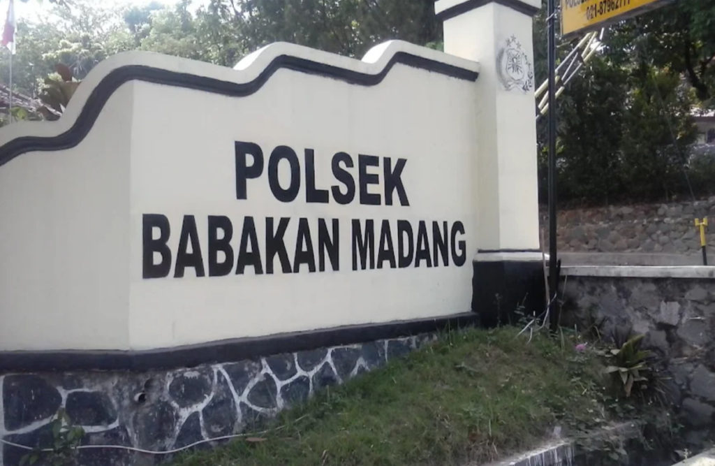 Portal Berita Indonesia dan Dunia Terkini Hari Ini, Update Harian Terbaru, Terlengkap, Tajam, Aktual dan Berimbang. Korban Penipuan Tanah di Bogor Kecewa, Laporan Tak Kunjung Berkembang - Teropong Rakyat