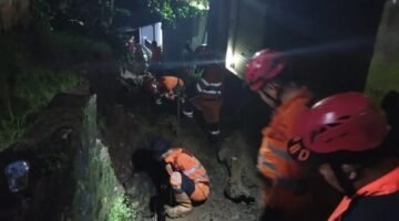 Warga Bogor Tewas Tertimpa Tembok Penahan Tebing Longsor Saat Hujan Deras
