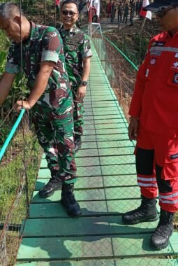 Tim Itjenad Tinjau Jembatan Perintis Garuda, Warga Sampaikan Keluhan Struktur dan Keamanan