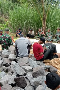 Selamatan Pembangunan Jembatan Kali Klampok, Warga Srigonco Perkuat Semangat Gotong Royong