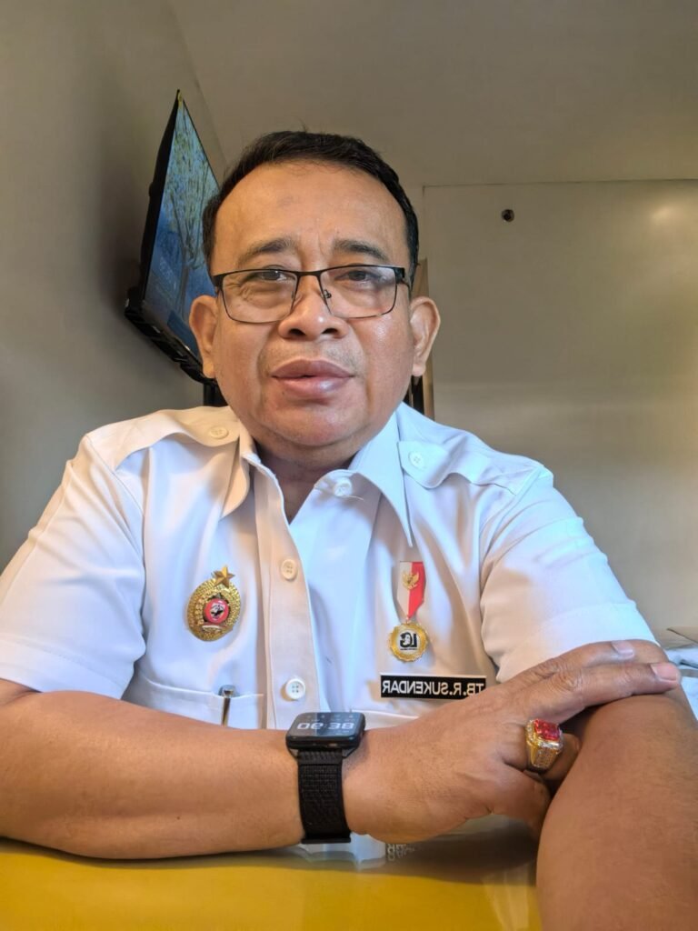 Portal Berita Indonesia dan Dunia Terkini Hari Ini, Update Harian Terbaru, Terlengkap, Tajam, Aktual dan Berimbang. Rahmad Sukendar Soroti Kesejahteraan Pegawai Kejaksaan di Tengah Setoran Rp10,2 Triliun Satgas PKH - Teropong Rakyat