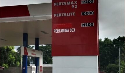 Dugaan Penyalahgunaan BBM Subsidi di SPBU Loji Sukabumi, Aktivitas Pengisian Puluhan Jeriken Disorot - Teropong Rakyat