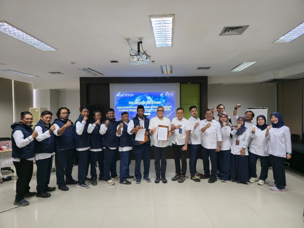 Portal Berita Indonesia dan Dunia Terkini Hari Ini, Update Harian Terbaru, Terlengkap, Tajam, Aktual dan Berimbang. Sepakat Bersinergi: MTI Kukuhkan Langkah Tingkatkan Kinerja Demi Merger BUMN Logistik - Teropong Rakyat