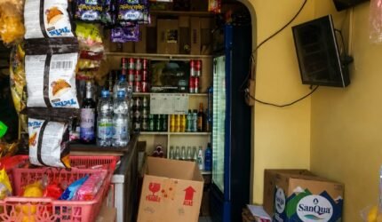 Satpol PP Sebut “Tipiring”, Warga Minta Penindakan Tegas Penjual Miras di Cilincing - Teropong Rakyat
