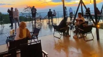 Kenz’s Hill Cafe & Resto Destinasi Wisata Kuliner di Batu Flower Garden, Tawarkan Panorama 360 Derajat, Pengunjung bisa Nikmati Sunrise dan Citylight Point