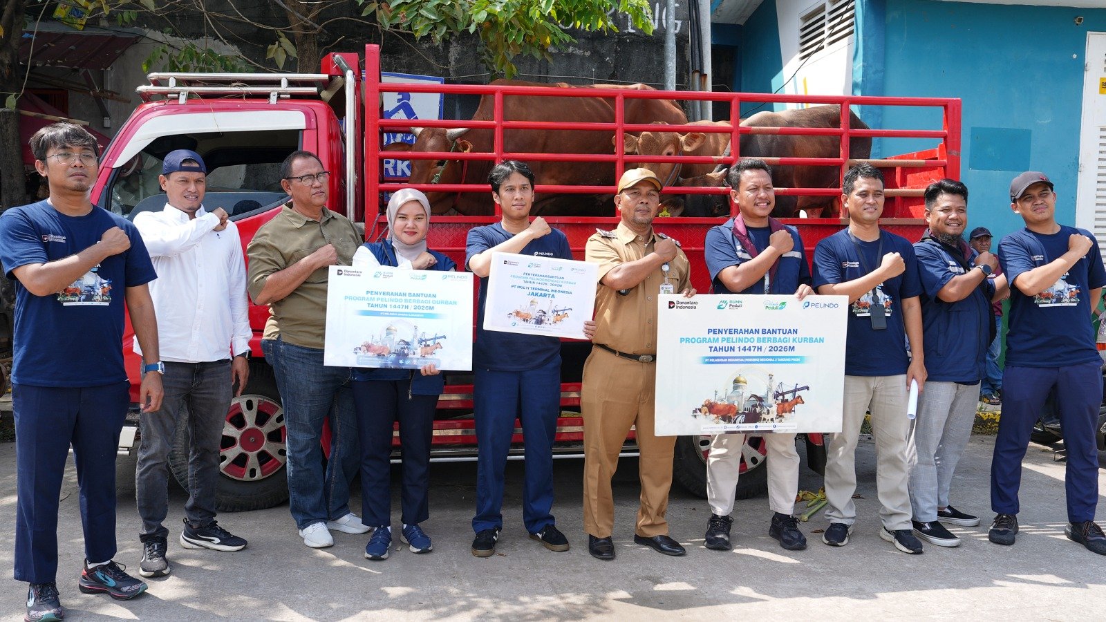 Portal Berita Indonesia dan Dunia Terkini Hari Ini, Update Harian Terbaru, Terlengkap, Tajam, Aktual dan Berimbang. PT Pelindo Sinergi Lokaseva Berbagi Hewan Kurban, Perkuat Kepedulian Sosial dan Dukung Peternak Lokal - Teropong Rakyat