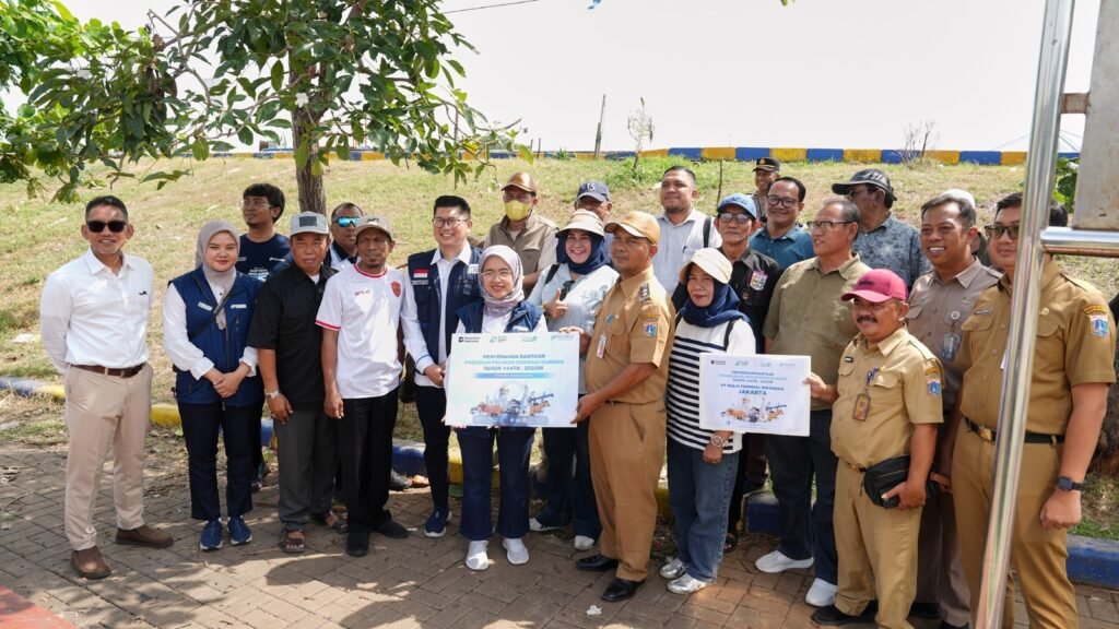Portal Berita Indonesia dan Dunia Terkini Hari Ini, Update Harian Terbaru, Terlengkap, Tajam, Aktual dan Berimbang. PT Pelindo Sinergi Lokaseva Berbagi Hewan Kurban, Perkuat Kepedulian Sosial dan Dukung Peternak Lokal - Teropong Rakyat