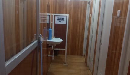 Diduga Jadi “Lahan Basah” MCK di Pasar Bantar Gebang Disorot : Milik Oknum Pejabat Disprindag - Teropong Rakyat