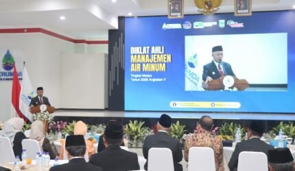 Bupati Malang Buka Diklat Ahli Manajemen Air Minum di HUT ke-45 Perumda Tirta Kanjuruhan - Teropong Rakyat