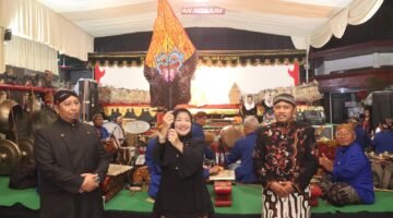 Wabup Malang: Kemajuan Tak Boleh Menghilangkan Akar Budaya,Wayang Kulit Meriahkan 12 Suro Gunung Kawi