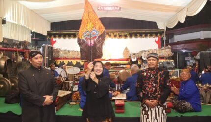 Wabup Malang: Kemajuan Tak Boleh Menghilangkan Akar Budaya,Wayang Kulit Meriahkan 12 Suro Gunung Kawi - Teropong Rakyat