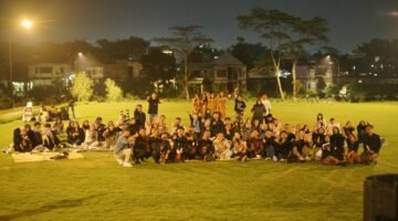 Kelompok Praktikum 3 Mahasiswa UMM Gelar The Night of Sawijining Diramaikan Antusiasme Penonton 