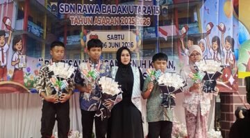 SDN Rawa Badak Utara 15 Gelar Perpisahan dan Pelepasan Siswa Kelas VI, Siswa Berprestasi Raih Penghargaan