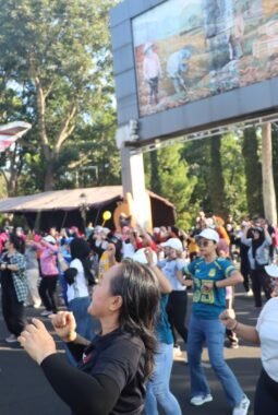 Polres Batu Hadirkan Layanan On the Spot di CFD Sambut Hari Bhayangkara ke – 80