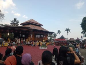 Tradisi Hidup, Budaya Lestari: Ribuan Mata Saksikan Puncak Festival 1 Suro 2026 Gunung Kawi - Teropong Rakyat
