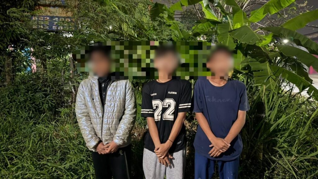 Brimob Metro Jaya Cegah Tawuran di Bekasi, 3 Remaja-Sajam Diamankan - Teropong Rakyat
