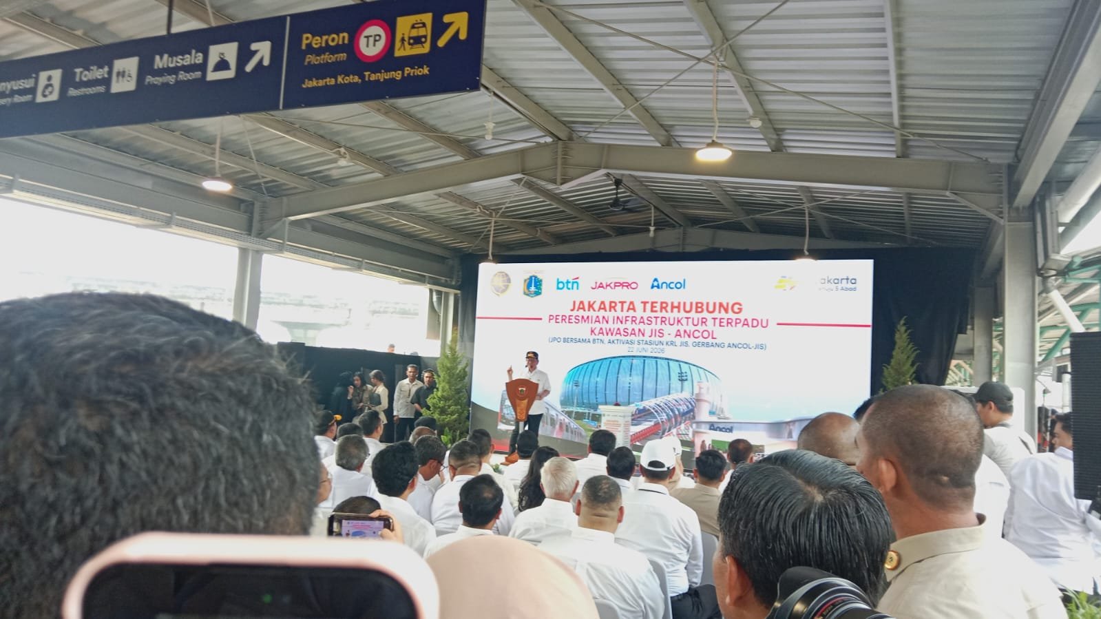 Kado HUT Ke-499 Jakarta:Stasiun KRL JIS Resmi Beroperasi Hari Ini