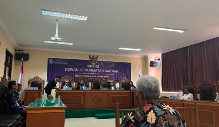 DKD PERADI Malang Jatuhkan Putusan Pelanggaran Kode Etik Advokat, Abd. Aziz Divonis Bersalah - Teropong Rakyat