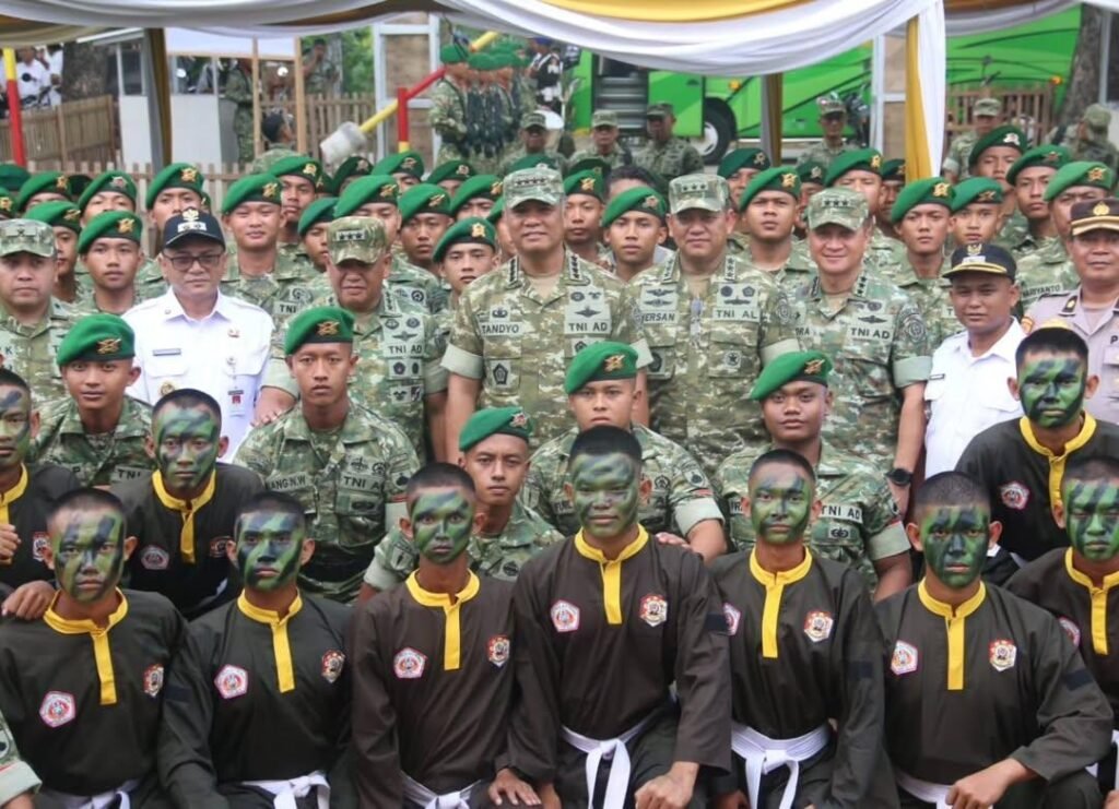Portal Berita Indonesia dan Dunia Terkini Hari Ini, Update Harian Terbaru, Terlengkap, Tajam, Aktual dan Berimbang. Wakil Panglima TNI Tinjau Pembangunan Yonif TP 936/Satria Joyokusumo dan Situs Bersejarah di Jawa Tengah - Teropong Rakyat