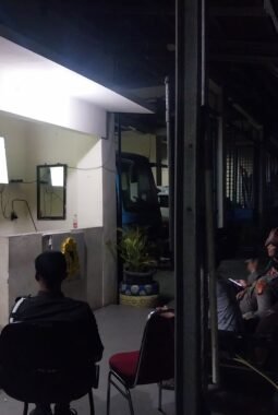 Polsek Kawasan Muara Baru Polres Priok Gelar, Jaga Jakarta On The Spot (JJOS) Nonton Bareng Piala Dunia 2026, Perkuat Sinergitas dan Sampaikan Pesan Kamtibmas kepada Masyarakat