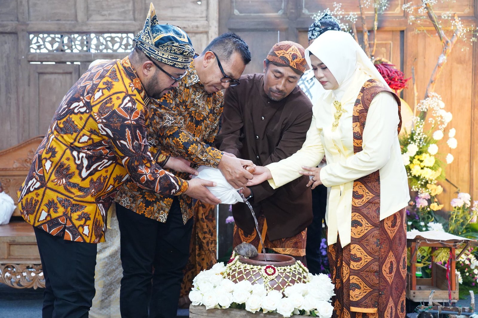 Walikota Batu:Satu Abad Desa Tulungrejo, Merti Bumi Jadi Simbol Persatuan dan Pelestarian Budaya