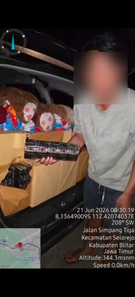 Portal Berita Indonesia dan Dunia Terkini Hari Ini, Update Harian Terbaru, Terlengkap, Tajam, Aktual dan Berimbang. Bea Cukai Malang Gagalkan Pengiriman 49.400 Batang Rokok Ilegal, Selamatkan Potensi Kerugian Negara Rp36,9 Juta - Teropong Rakyat
