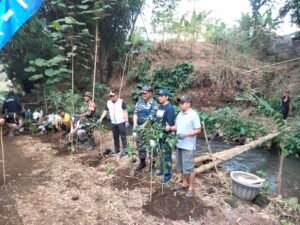 Lanal Malang dan Komunitas Kaliku Lestari Nusantara Bergerak, Sungai di Pakisaji Jadi Pusat Aksi Konservasi Lingkungan - Teropong Rakyat