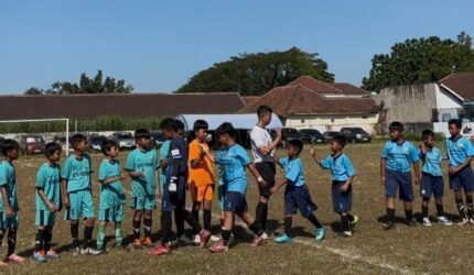 Festival FORSGI Zona 3 Jatim Resmi Bergulir, Siapkan Generasi Emas Sepak Bola Indonesia - Teropong Rakyat