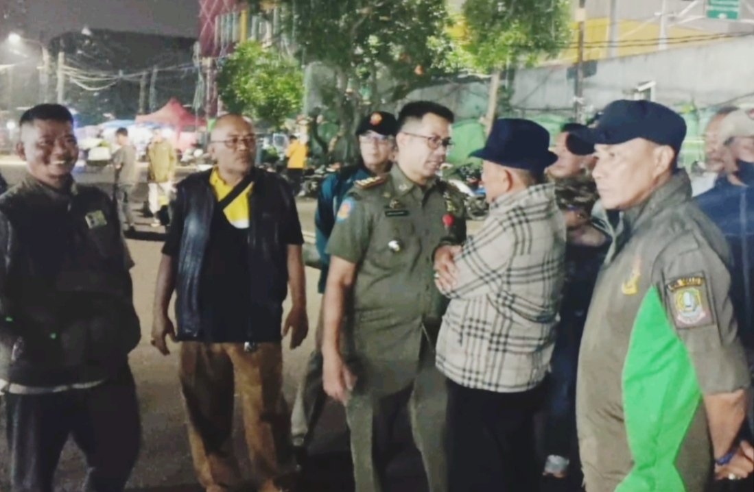 Pemkot Bekasi Tertibkan PKL di Trotoar Pasar Baru, Pindah ke Blok II