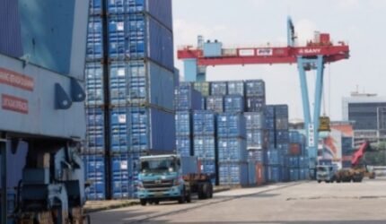 Pola Baru Logistik Lebaran: Pelabuhan Tak Lagi Padat Usai Libur - Teropong Rakyat