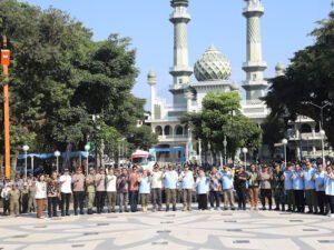 Portal Berita Indonesia dan Dunia Terkini Hari Ini, Update Harian Terbaru, Terlengkap, Tajam, Aktual dan Berimbang. Wabup Malang Ajak Masyarakat Jadikan Budaya Bersih sebagai Gaya Hidup Lewat Gerakan Indonesia ASRI - Teropong Rakyat