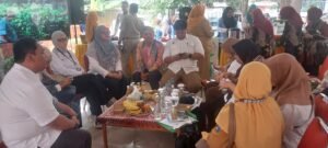 Portal Berita Indonesia dan Dunia Terkini Hari Ini, Update Harian Terbaru, Terlengkap, Tajam, Aktual dan Berimbang. Tim Verifikasi PROKLIM LESTARI Turun ke RW.05, Sunter Agung, Ini Harapan Ketua RW.05 Nurus Shobah - Teropong Rakyat