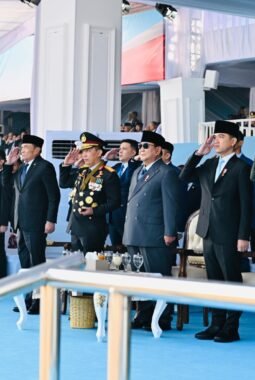 Panglima TNI Hadiri Peringatan HUT Ke-80 Bhayangkara, Perkuat Sinergi TNI-Polri