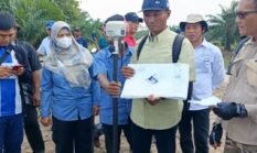 Tak Gentar Terik Matahari, Petani GBLA Tanam Mentimun Demi Masa Depan yang Lebih Baik