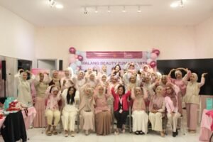 Portal Berita Indonesia dan Dunia Terkini Hari Ini, Update Harian Terbaru, Terlengkap, Tajam, Aktual dan Berimbang. Mahasiswa Ilmu Komunikasi UMM Gelar Queen Beauty Experience, Beauty Class yang Rayakan Percaya Diri Perempuan - Teropong Rakyat
